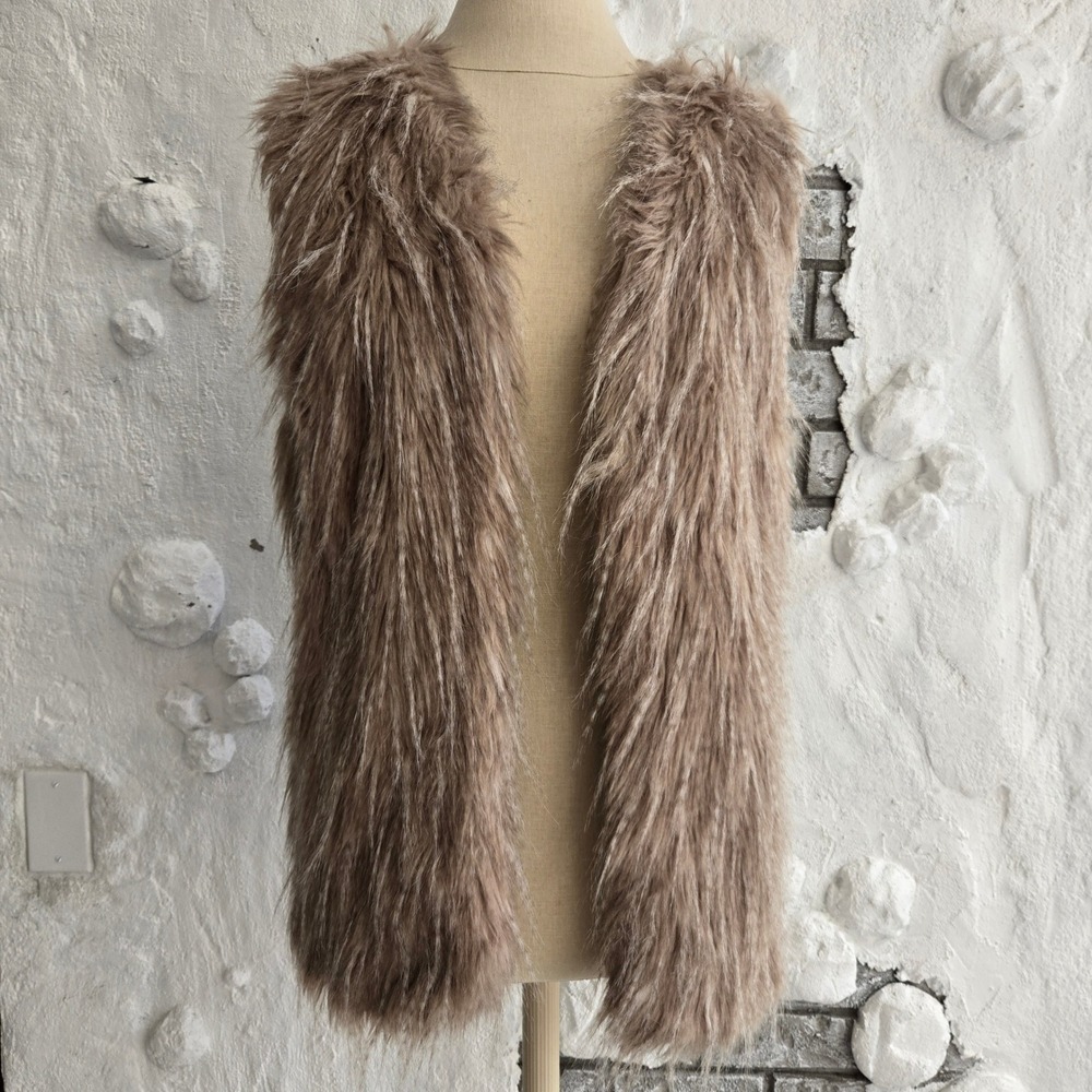 Sebby Collection Womens Shaggy Faux Fur Vest Large Boho Winter Fall Taupe Knit